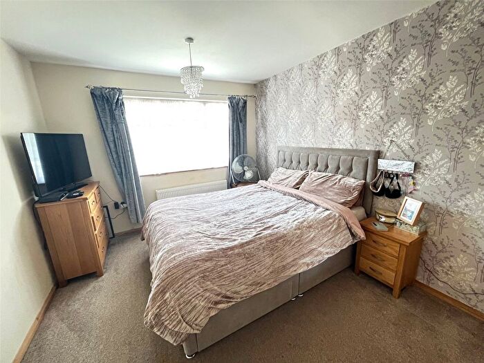 3 Bedroom Terraced House For Sale In Drake Close, Daventry, Northamptonshire, NN11