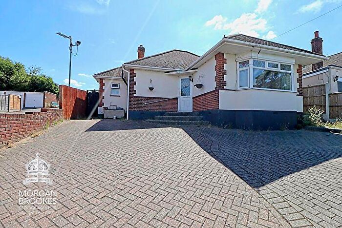 2 Bedroom Detached Bungalow For Sale In School Lane, South Benfleet, SS7