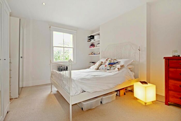 2 Bedroom Flat To Rent In East Dulwich Road, East Dulwich, London, SE22