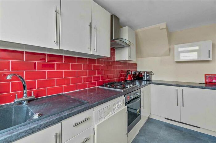 4 Bedroom End Of Terrace House To Rent In Glen Park Avenue, Plymouth, PL4