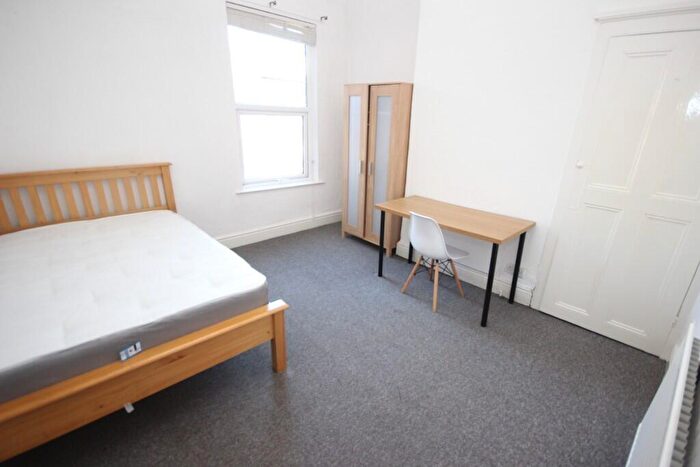 7 Bedroom Terraced House To Rent In Langdale Road, Liverpool, Merseyside, L15