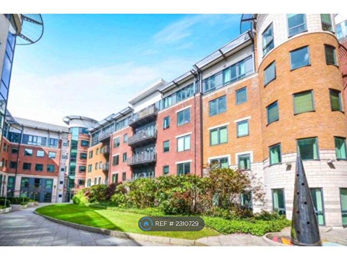 2 Bedroom Flat To Rent In City South, Manchester, M15