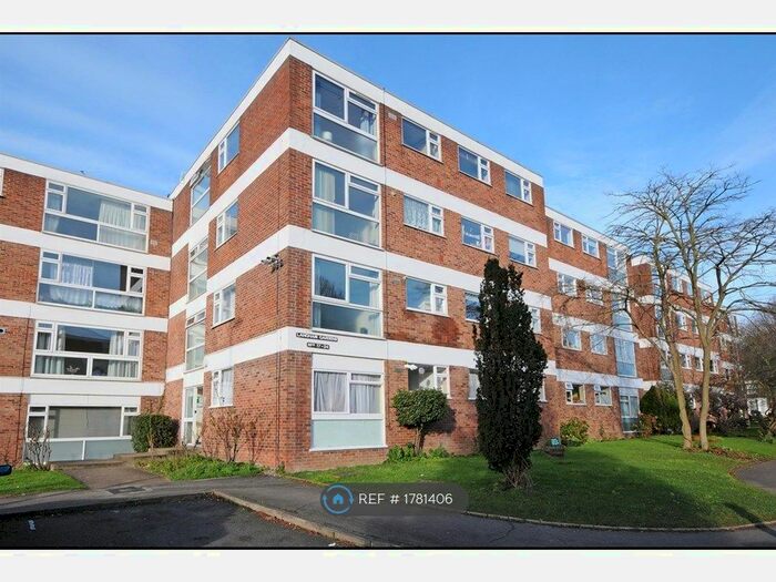 2 Bedroom Flat To Rent In Ealing, London, W13