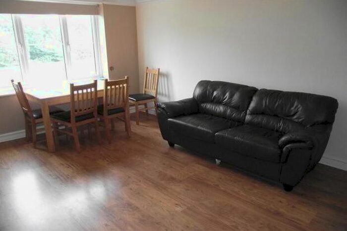 2 Bedroom Flat To Rent In Riverside Close, Warrington, WA1