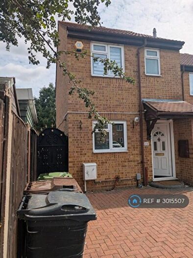 2 Bedroom End Of Terrace House To Rent In Holden Close, Dagenham, RM8