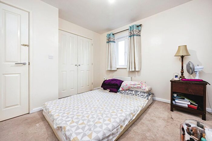 4 Bedroom Detached House For Sale In Primrose Fields, Bedford, Bedfordshire, MK41
