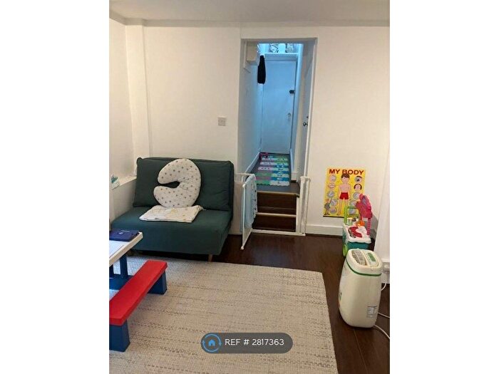 Studio To Rent In Lanark Place, London, W9