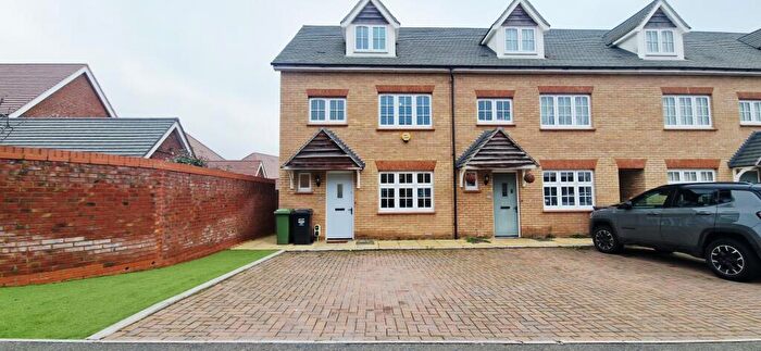 4 Bedroom End Of Terrace House To Rent In Weldon, Ebbsfleet Valley, Swanscombe, Kent, DA10