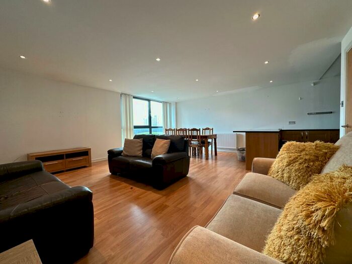 2 Bedroom Flat To Rent In Stobcross Street, Finnieston, Glasgow, G3