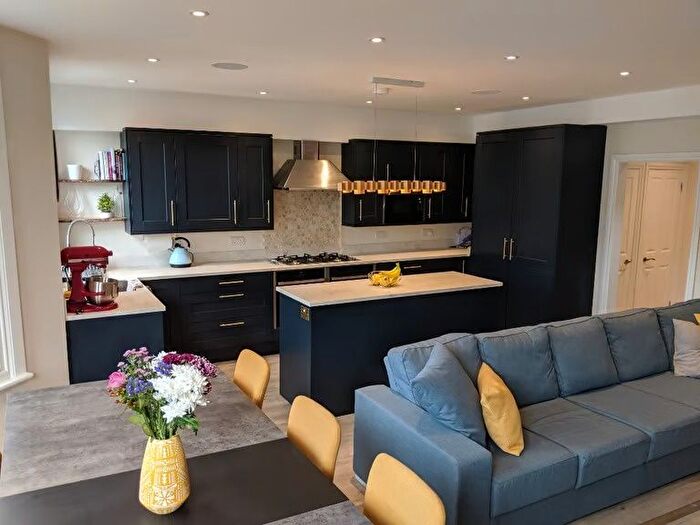 3 Bedroom Maisonette To Rent In Fordwych Road, London, NW2