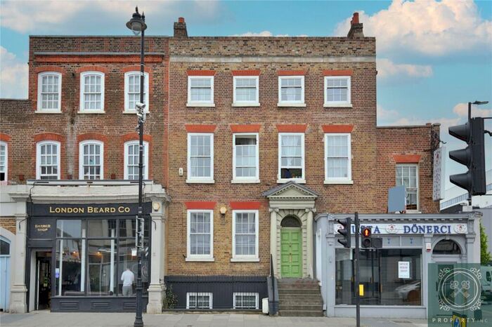 Apartment To Rent In High Road, Tottenham, N17