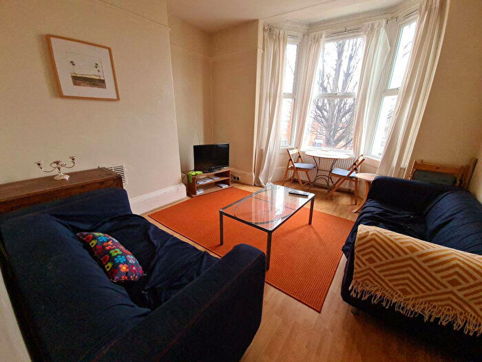 3 Bedroom House To Rent In Moorland Road, Leeds, LS6