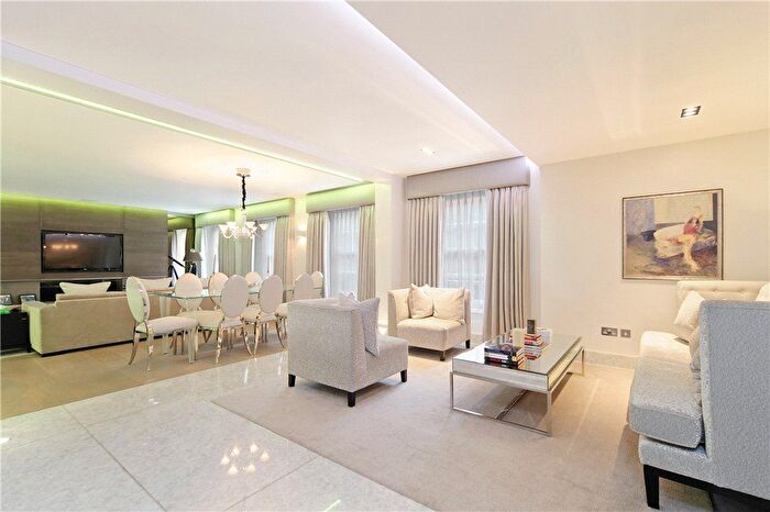 3 Bedroom Flat To Rent In Duchess Of Bedfords Walk, London, W8