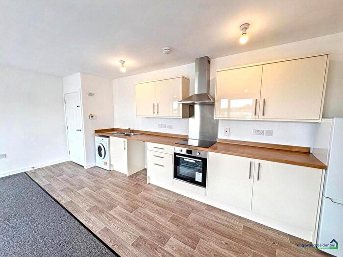 2 Bedroom Apartment To Rent In Crawford Court, Off Darwin Drive, Ollerton, Notts, NG22