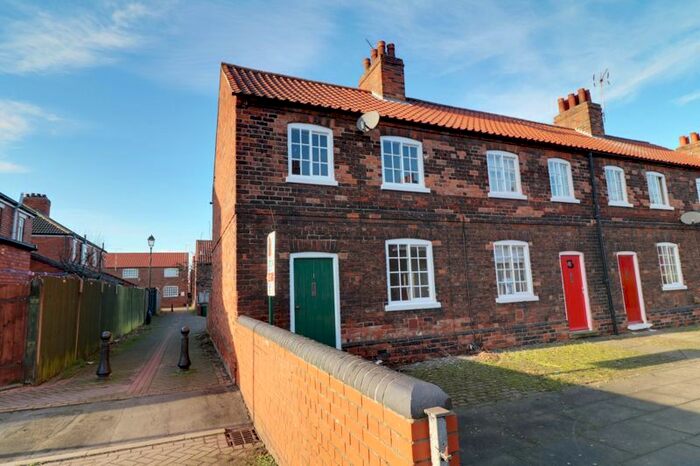 2 Bedroom Terraced House To Rent In Redbourne Street, Scunthorpe DN16