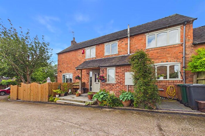 3 Bedroom Semi Detached House For Sale In Main Street, Milton, Derby, DE65