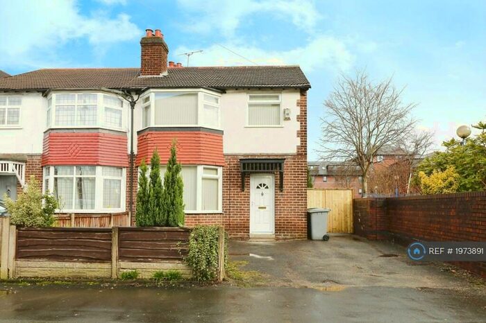 3 Bedroom Semi-Detached House To Rent In Atkinson Road, Sale, M33