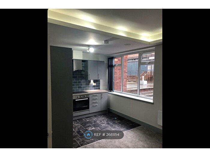 2 Bedroom Flat To Rent In Westgate, Wakefield, WF1