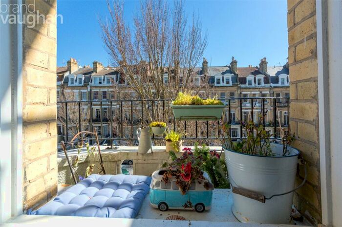 1 Bedroom Flat For Sale In First Avenue, Hove, BN3