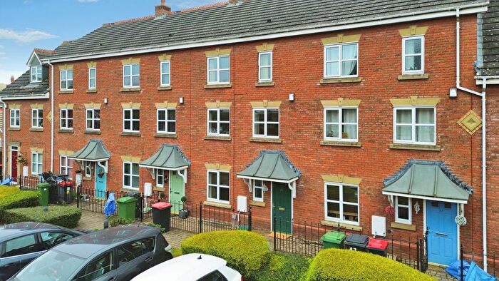 3 Bedroom Terraced House For Sale In Gatcombe Way, Priorslee, Telford, TF2