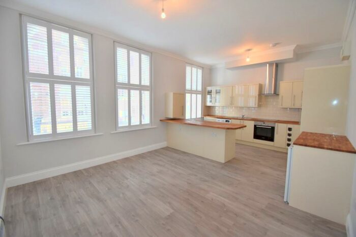 1 Bedroom Apartment To Rent In Peascod Street, Windsor, Berkshire, SL4