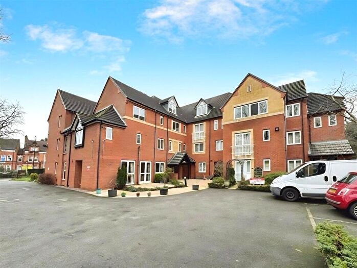 2 Bedroom Apartment For Sale In Wake Green Road, Birmingham, West Midlands, B13