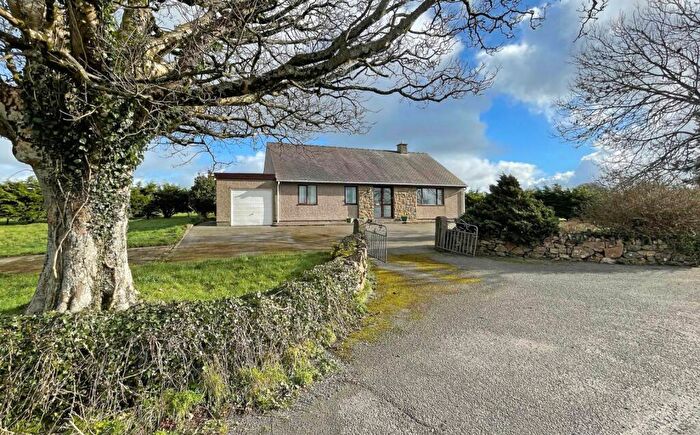 3 Bedroom Bungalow For Sale In Tyn Lon, Holyhead, Isle Of Anglesey, LL65