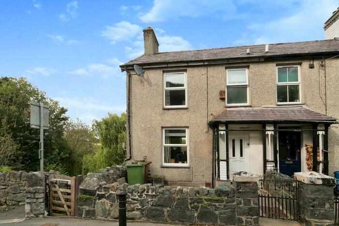2 Bedroom Semi-Detached House For Sale In Tregarth, Bangor, Gwynedd, LL57