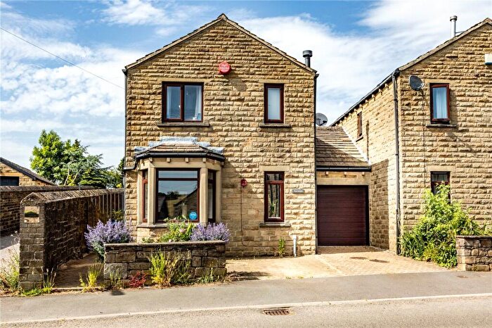 4 Bedroom Link Detached House For Sale In Fairways, High Street, Stainland, Halifax, HX4