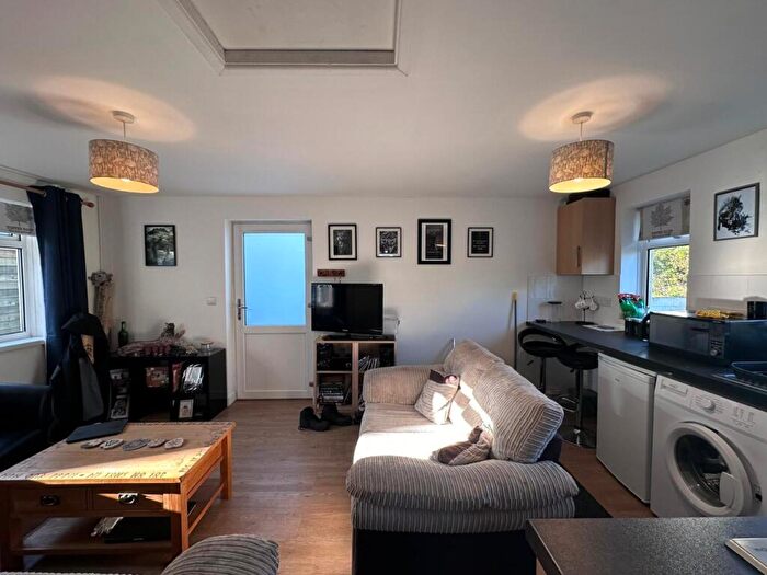 1 Bedroom Semi-Detached House To Rent In Mitchell Road, St Austell, PL25