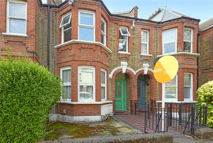 2 Bedroom Flat To Rent In Carr Road, Walthamstow, London, E17