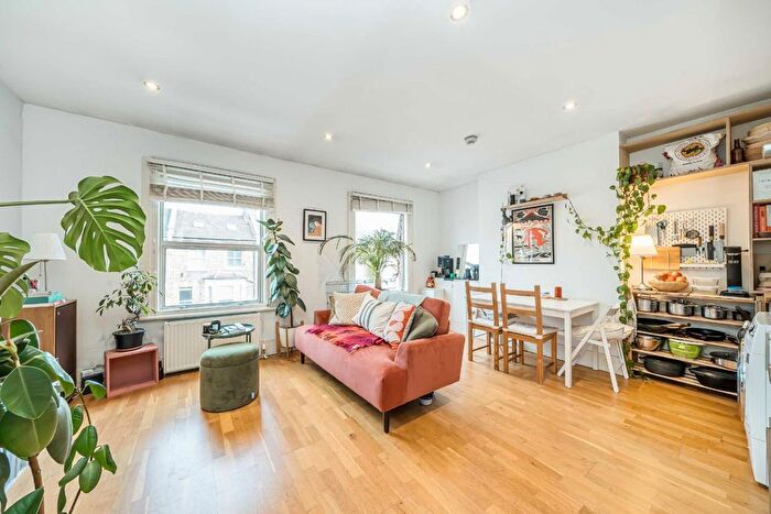 3 Bedroom Flat To Rent In Bravington Road, Maida Vale, W9