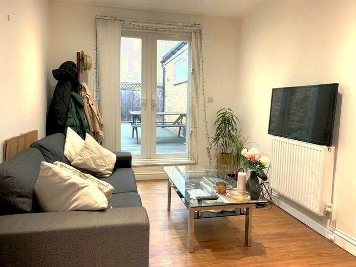 1 Bedroom Flat To Rent In Essex Road, Angel, N1