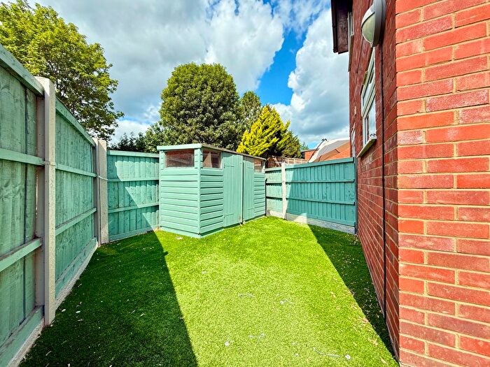 2 Bedroom End Of Terrace House To Rent In Ongar Road, Brentwood, CM15