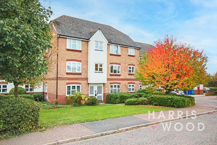 2 Bedroom Flat For Sale In Mulberry Gardens, Witham, Essex, CM8