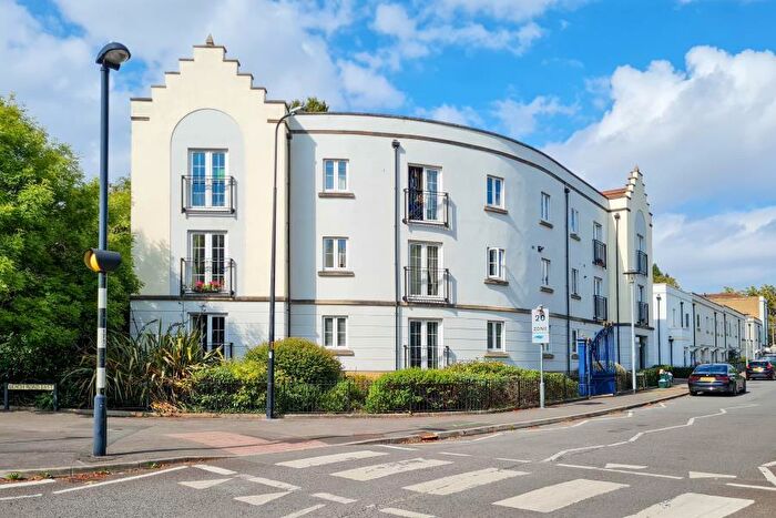 2 Bedroom Apartment To Rent In Gateway Terrace - Portishead, BS20