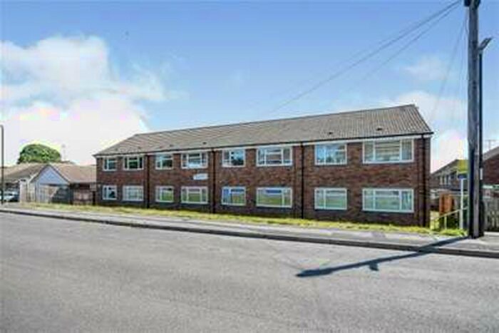 2 Bedroom Flat To Rent In Park Lane, Newbold, S41