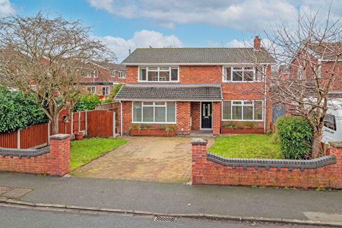 4 Bedroom Detached House For Sale In Station Road, Penketh, WA5