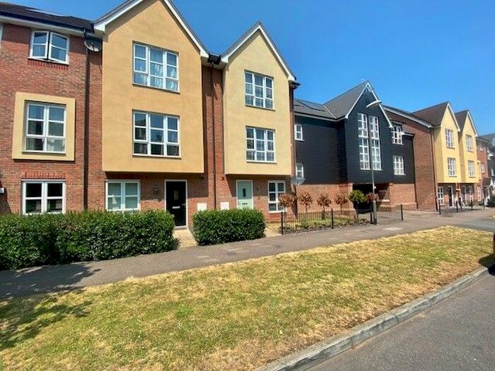 4 Bedroom Terraced House To Rent In Stadium Approach, Aylesbury, HP21
