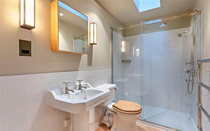 2 Bedroom Bungalow To Rent In Grantchester Road, Cambridge, CB3