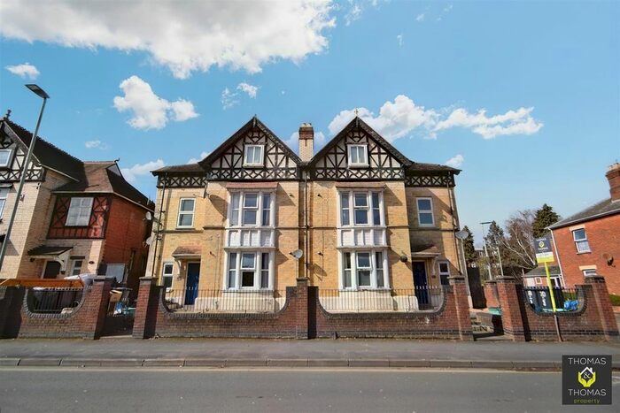 1 Bedroom Flat To Rent In Park End Road, Tredworth, Gloucester, GL1