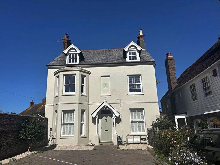 2 Bedroom Maisonette To Rent In High Street, Bexhill On Sea, TN40