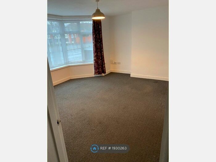 1 Bedroom Flat To Rent In Bitterne Road West, Southampton, SO18