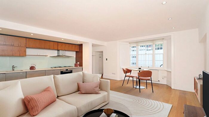 2 Bedroom Flat To Rent In Kensington Church Street, Kensington, W8