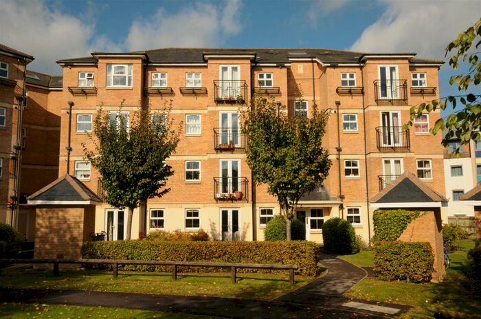 2 Bedroom Flat To Rent In Venneit CloseRoger Dudman WayOxford, OX1