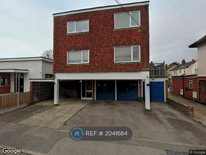 2 Bedroom Flat To Rent In South Primrose Hill, Chelmsford, CM1