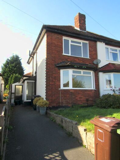 2 Bedroom House To Rent In Rock Grove, Solihull, West Midlands, B92