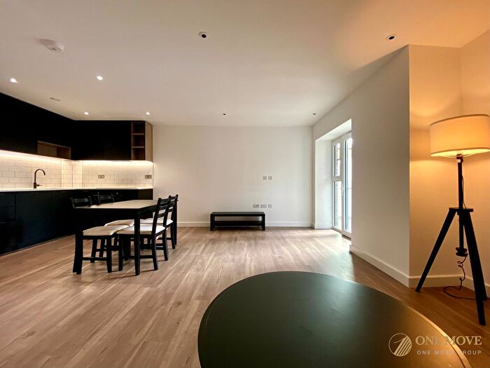 1 Bedroom Flat To Rent In Beaufort Square, Fairbank House, NW9