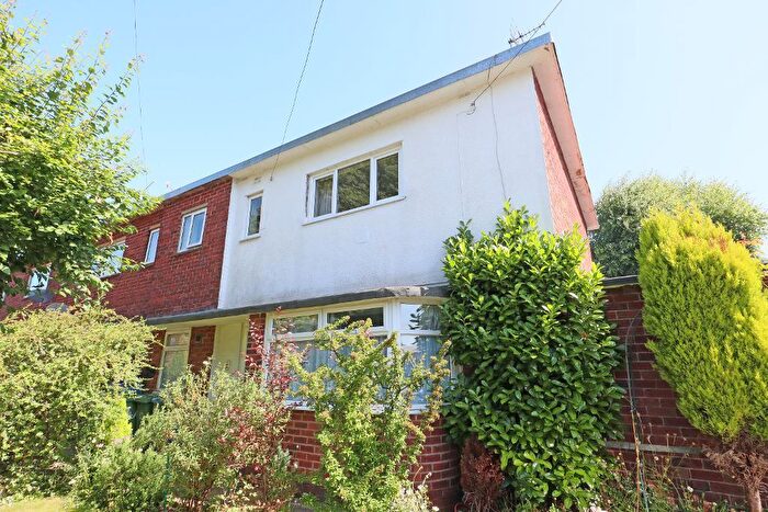 2 Bedroom Flat To Rent In Churchill Road, Stone, Staffordshire, ST15