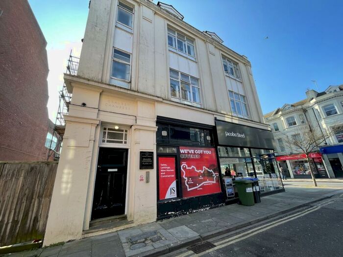 2 Bedroom Flat To Rent In Flat, Graleen Chambers, Worthing, BN11